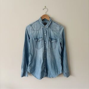 GAP Light Blue Denim Long Sleeve Button Down